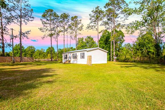 10 Acres of Recreational Land with Home for Sale in White Springs, Florida