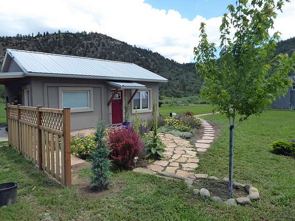 Garden cabin - one of two