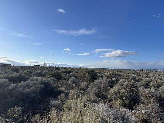 0.33 Acres of Residential Land for Sale in Christmas Valley, Oregon