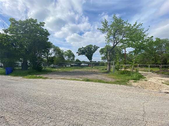 3.8 Acres of Residential Land for Sale in Balch Springs, Texas