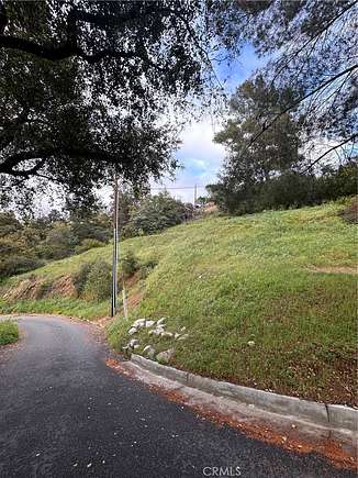 0.84 Acres of Residential Land for Sale in La Cañada Flintridge, California