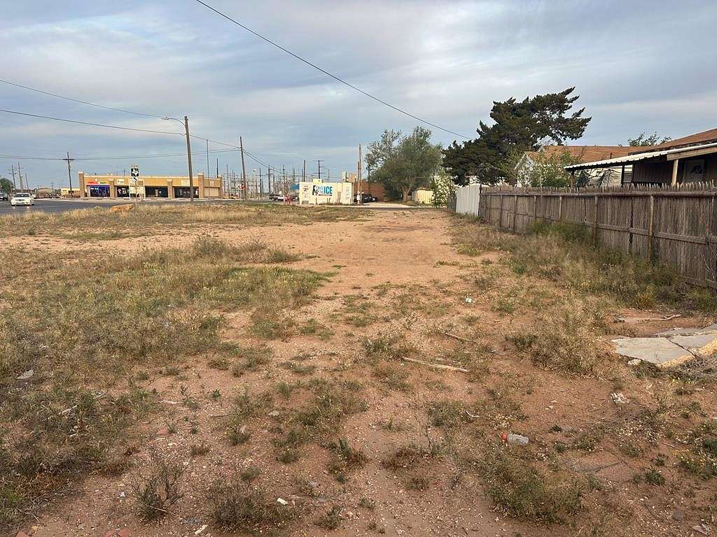 0.23 Acres of Mixed-Use Land for Sale in Seminole, Texas