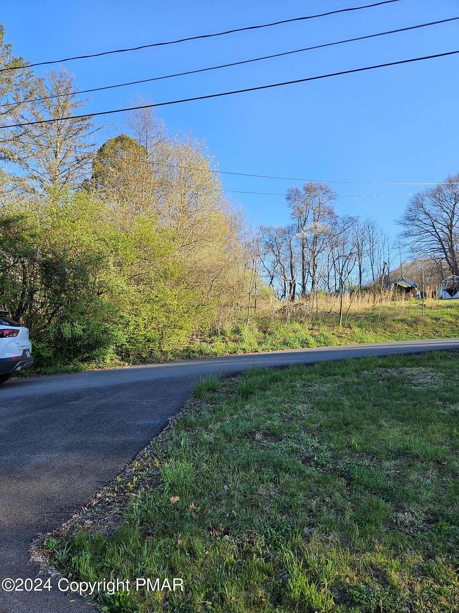 0.34 Acres of Residential Land for Sale in Kunkletown, Pennsylvania