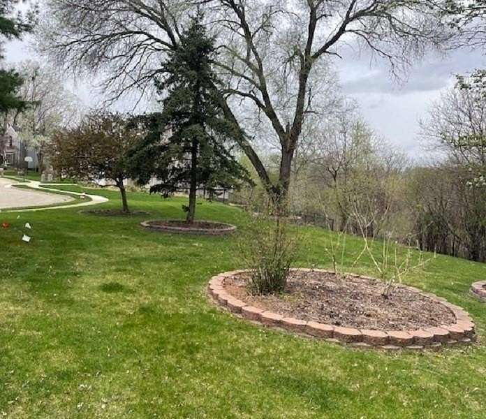 0.69 Acres of Residential Land for Sale in Dubuque, Iowa