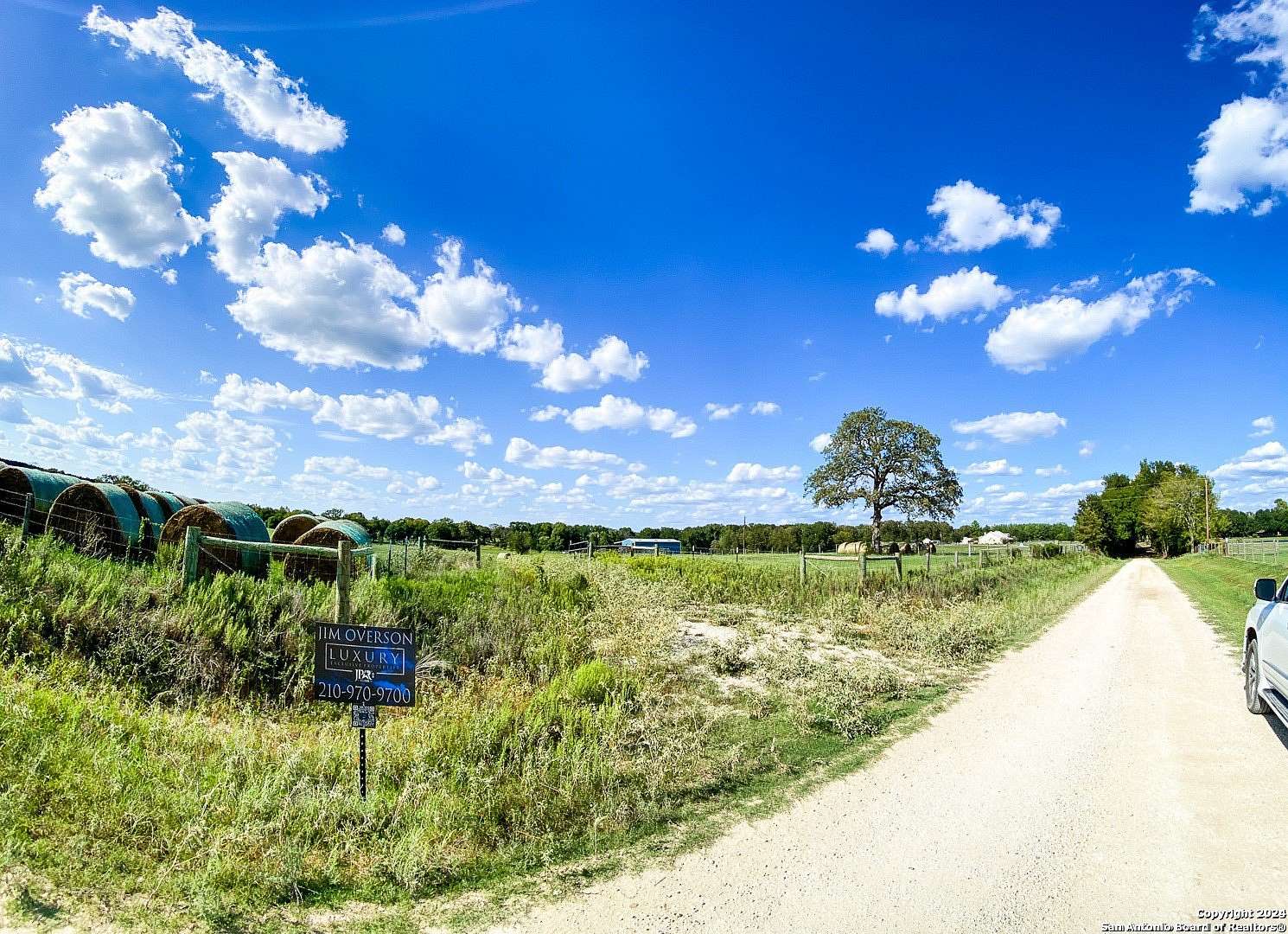 10 Acres of Land for Sale in Centerville, Texas