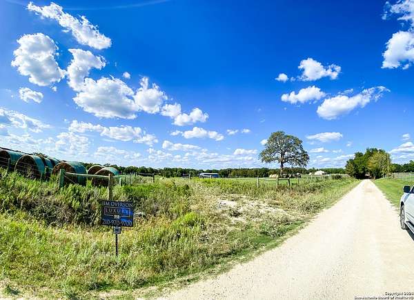 10 Acres of Land for Sale in Centerville, Texas