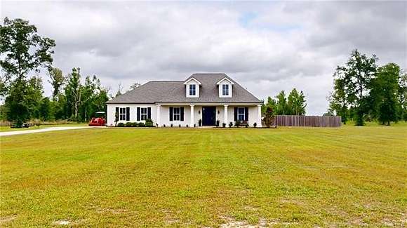 5 Acres of Residential Land with Home for Sale in Ragley, Louisiana