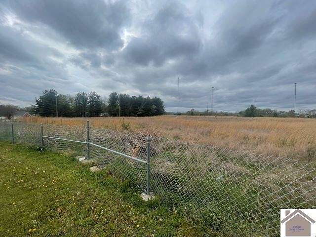 0.9 Acres of Commercial Land for Sale in Mayfield, Kentucky
