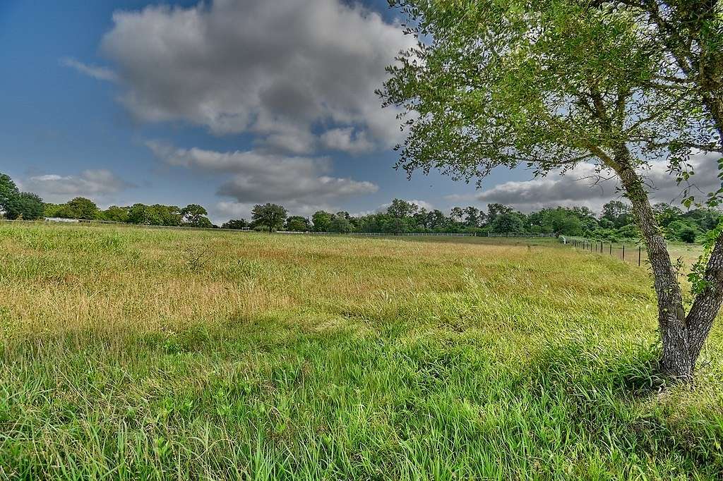 13 Acres of Land for Sale in New Ulm, Texas