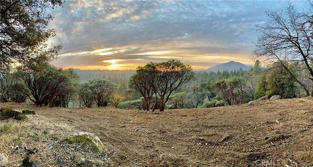 5 Acres of Residential Land for Sale in Mariposa, California