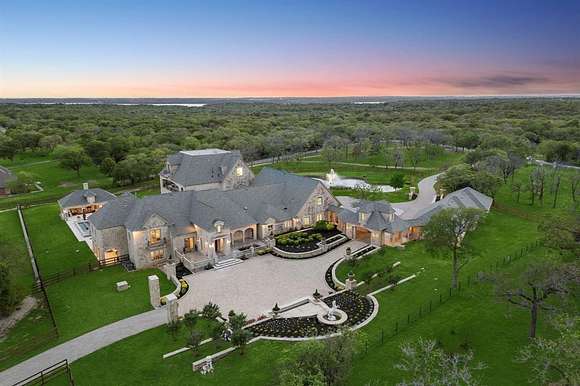 11.8 Acres of Land with Home for Sale in Flower Mound, Texas