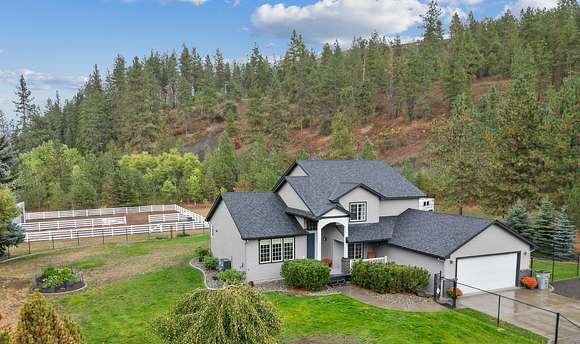 5.2 Acres of Land with Home for Sale in Spokane, Washington