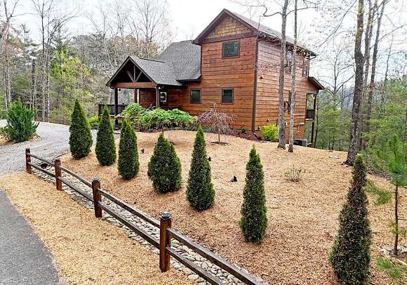 2.1 Acres of Residential Land with Home for Sale in Mineral Bluff, Georgia