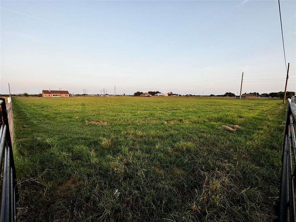 4.8 Acres of Residential Land for Sale in Whitesboro, Texas