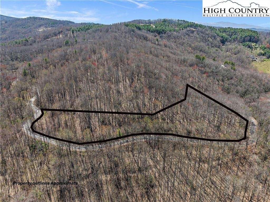 5 Acres of Land for Sale in Beech Mountain, North Carolina