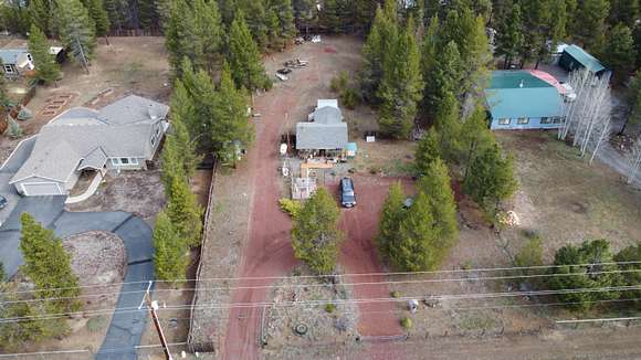 0.86 Acres of Residential Land with Home for Sale in La Pine, Oregon