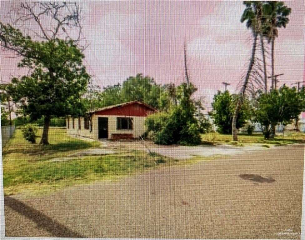 2.65 Acres of Residential Land with Home for Sale in Weslaco, Texas