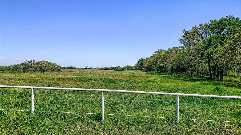 22 Acres of Land for Sale in Collinsville, Texas