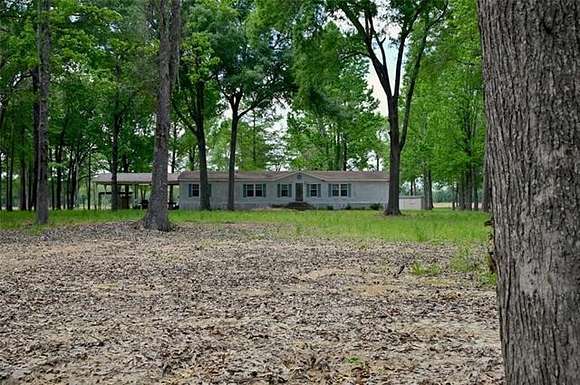 4.1 Acres of Residential Land with Home for Sale in Bunkie, Louisiana