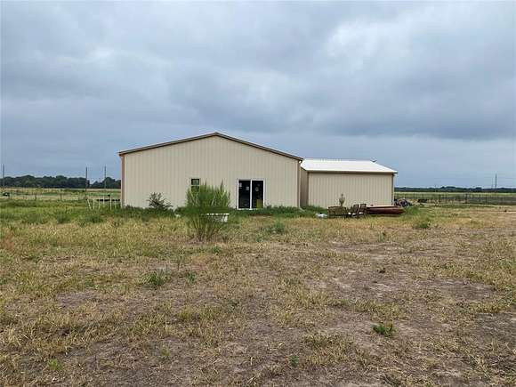 1.5 Acres of Residential Land with Home for Sale in Savoy, Texas