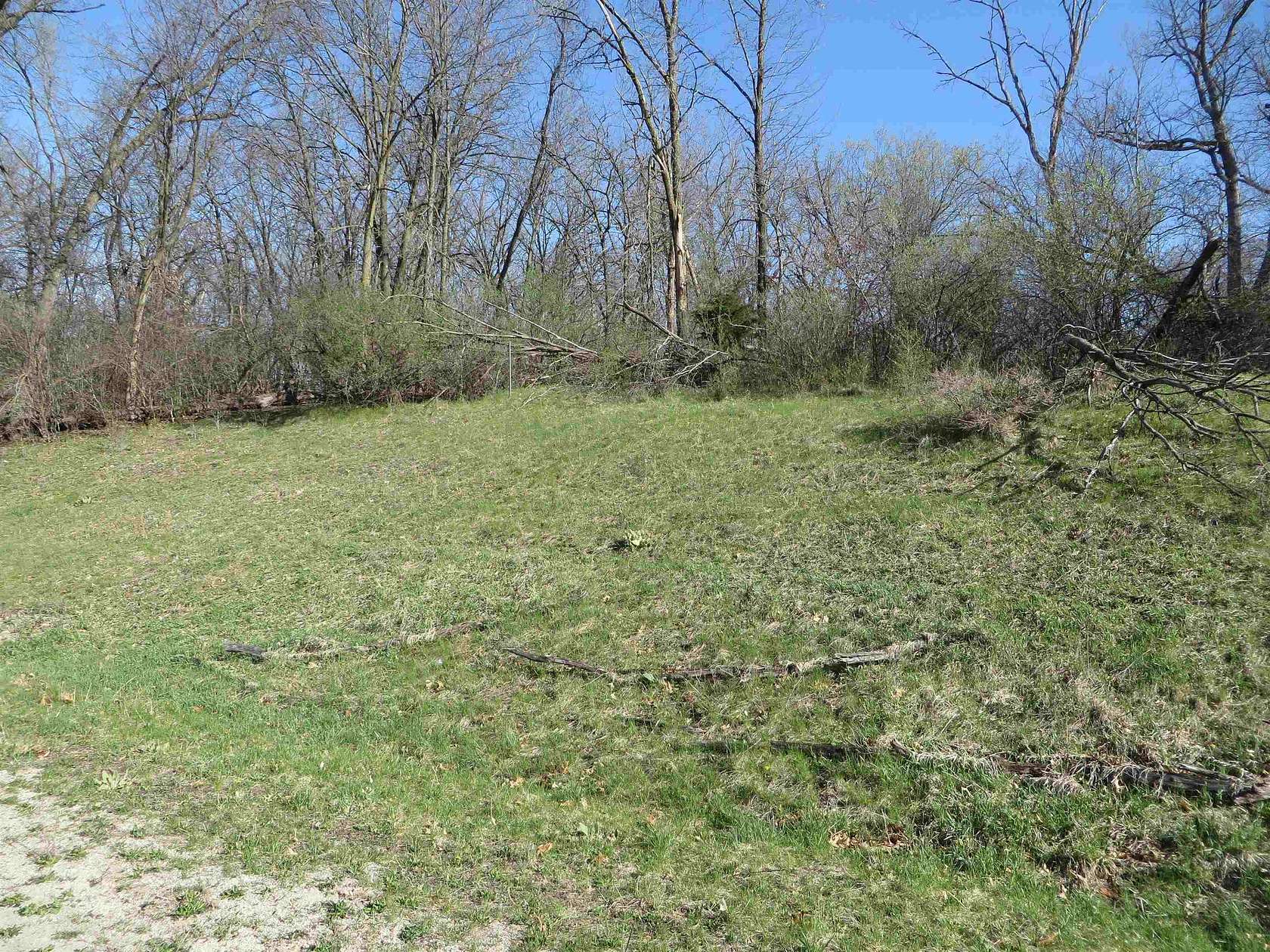 0.99 Acres of Residential Land for Sale in Janesville, Wisconsin