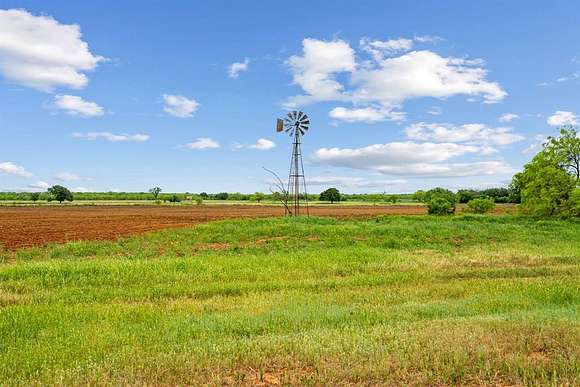320 Acres of Recreational Land & Farm for Sale in Breckenridge, Texas
