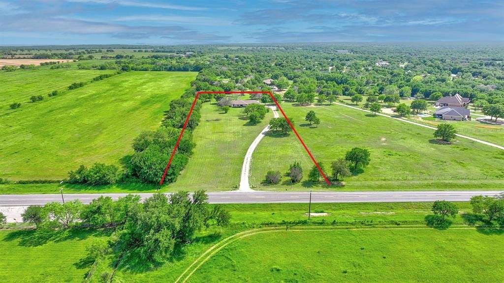 3 Acres of Residential Land with Home for Sale in Mineral Wells, Texas
