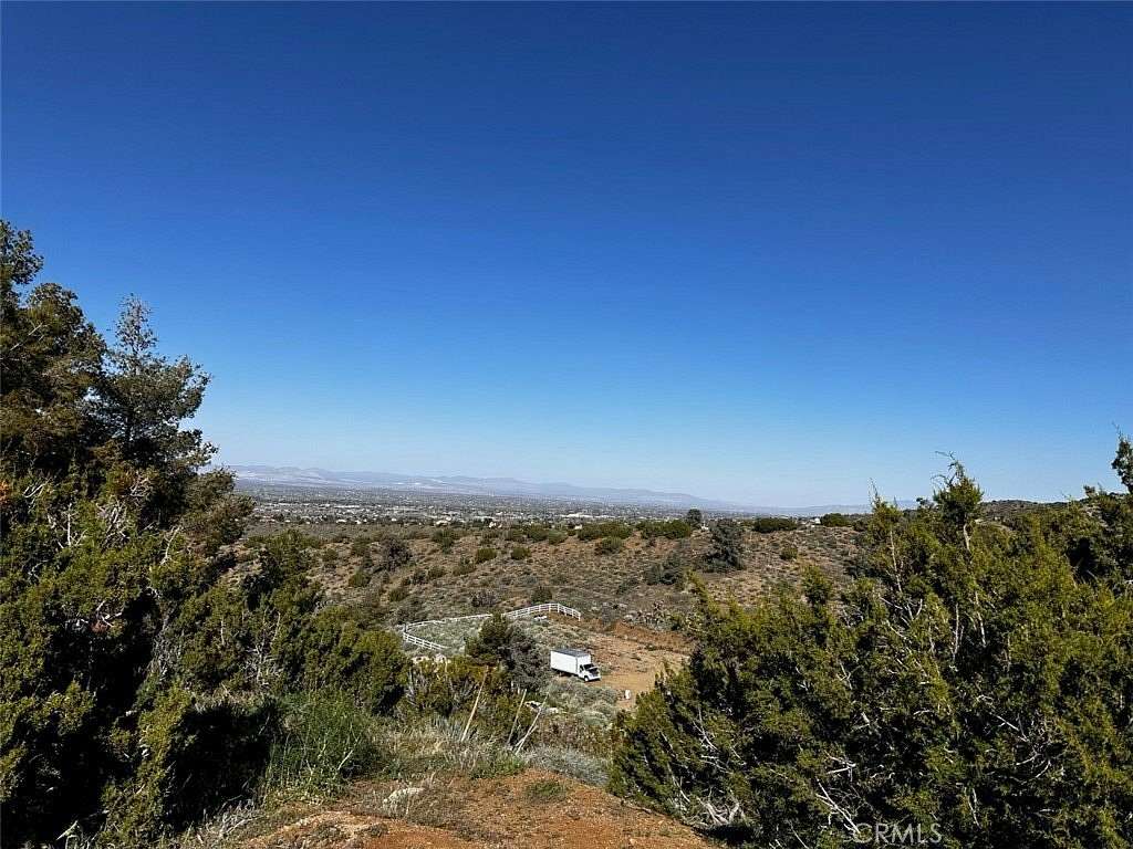 4.82 Acres of Residential Land for Sale in Piñon Hills, California