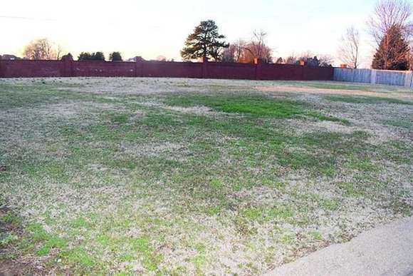 1.04 Acres of Residential Land for Sale in Jackson, Tennessee