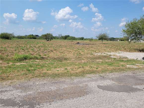 1 Acre of Land for Sale in Orange Grove, Texas