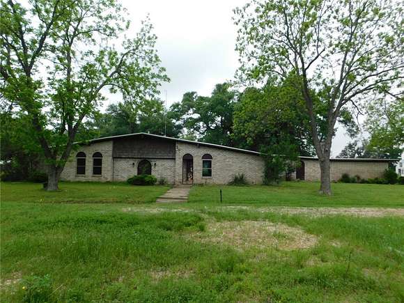 7 Acres of Land with Home for Sale in Marlin, Texas