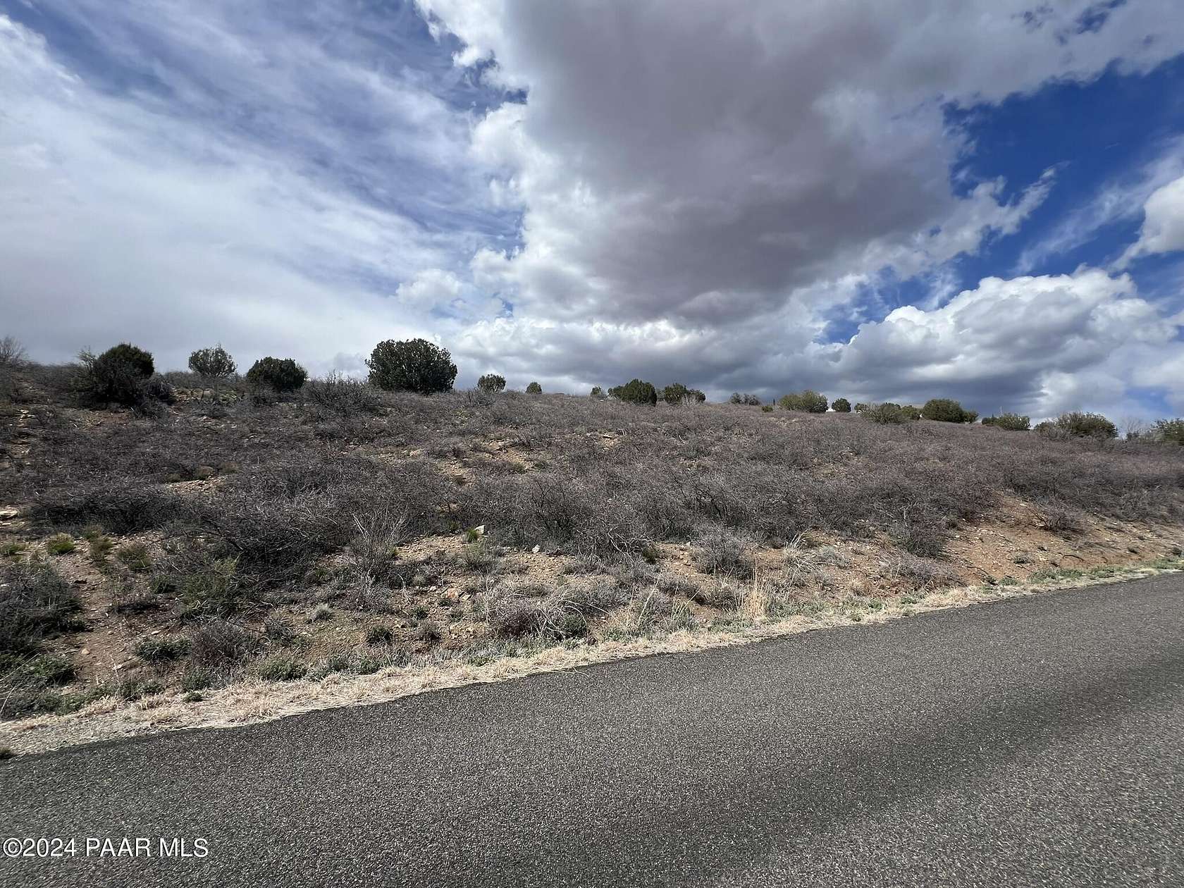 2.1 Acres of Residential Land for Sale in Dewey-Humboldt, Arizona