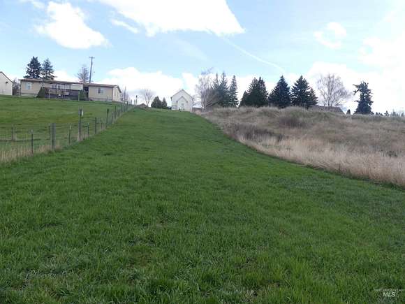 1.6 Acres of Land for Sale in Uniontown, Washington