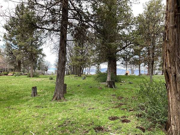 0.43 Acres of Residential Land for Sale in Klamath Falls, Oregon