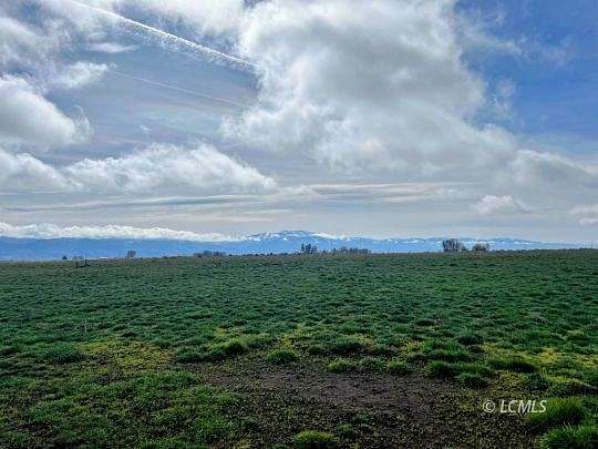 84.2 Acres of Agricultural Land with Home for Sale in Lakeview, Oregon