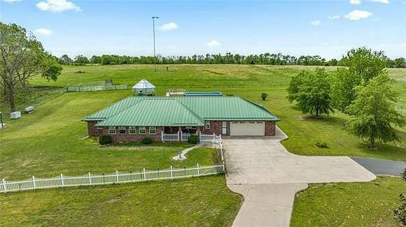 40 Acres of Agricultural Land with Home for Sale in Grove, Oklahoma