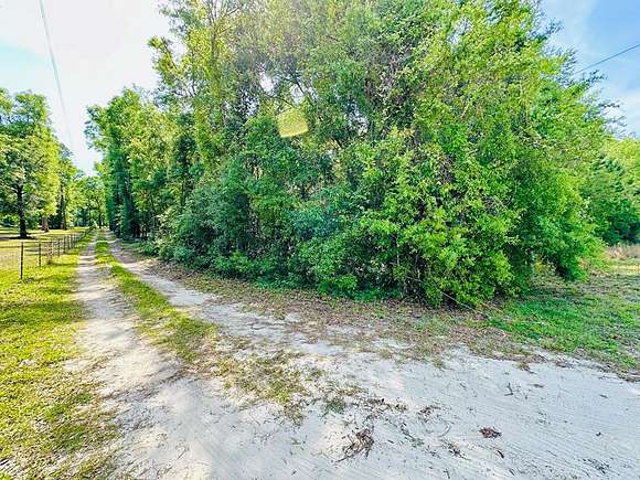 4 Acres of Land for Sale in Fort White, Florida