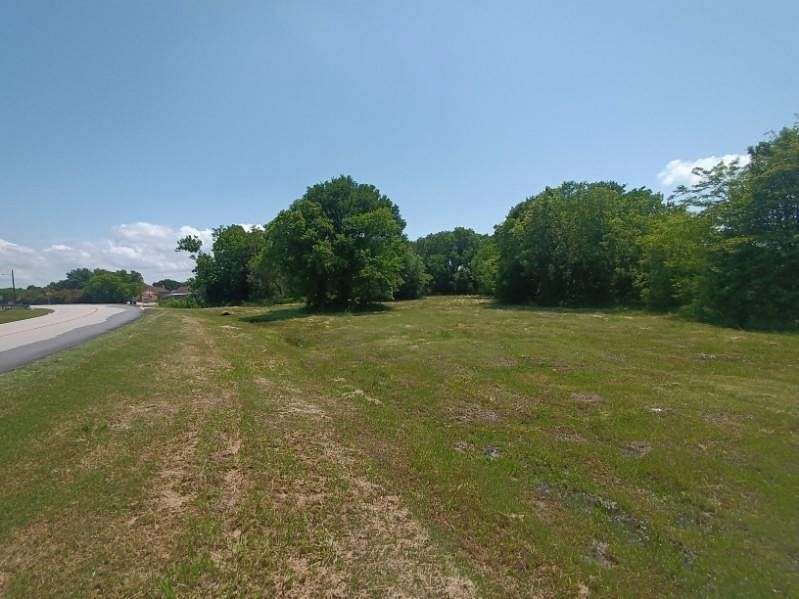 1.3 Acres of Land for Sale in Rowlett, Texas