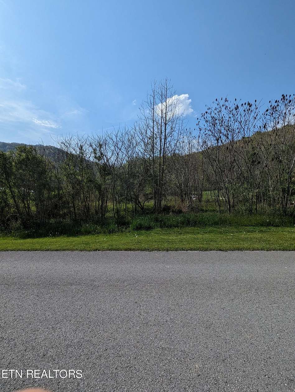 0.33 Acres of Residential Land for Sale in Middlesboro, Kentucky