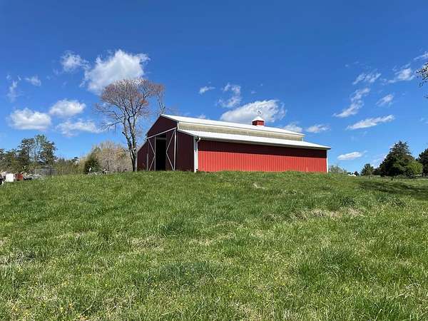 39 Acres of Agricultural Land for Sale in Callands, Virginia