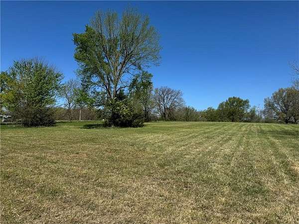 0.46 Acres of Residential Land for Sale in Gallatin, Missouri