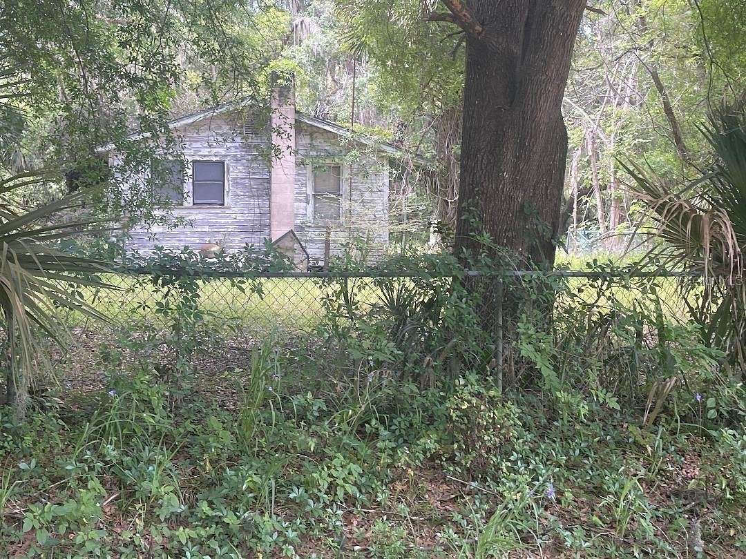 0.5 Acres of Land for Sale in Micanopy, Florida