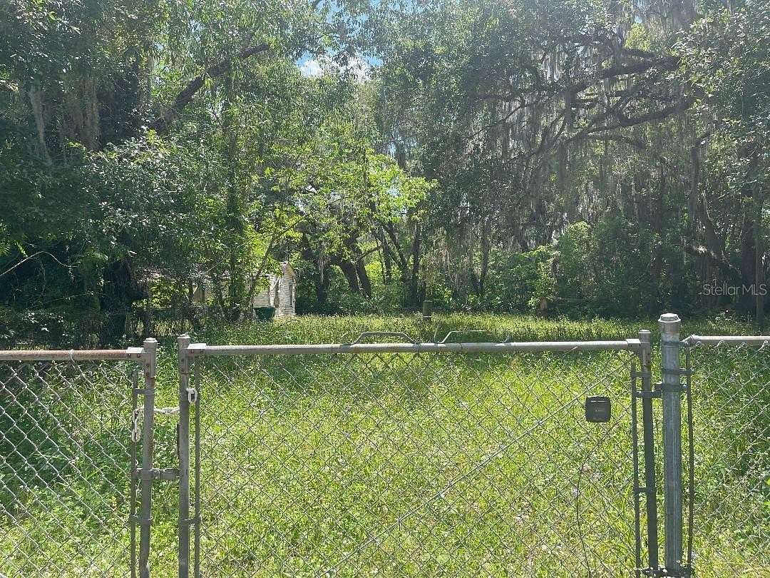 0.5 Acres of Land for Sale in Micanopy, Florida
