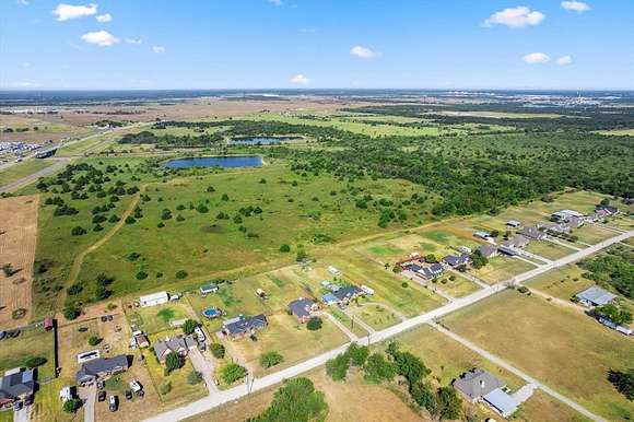 17 Acres of Land for Sale in Corsicana, Texas