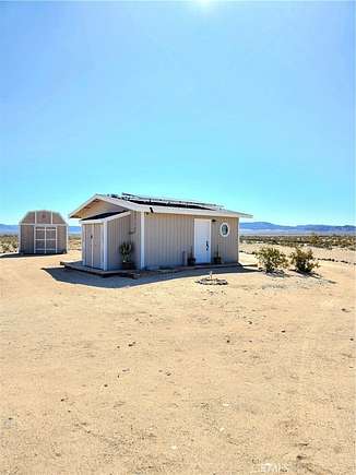 5 Acres of Residential Land with Home for Sale in Twentynine Palms, California