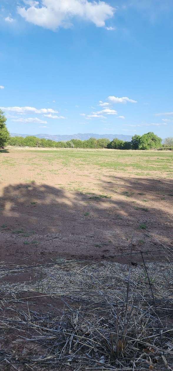 5.5 Acres of Land for Sale in Los Lunas, New Mexico
