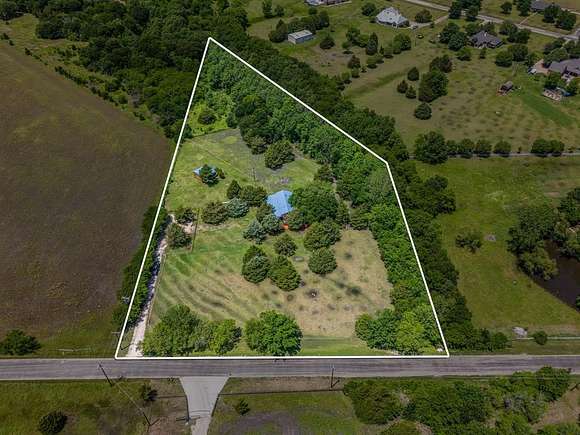 3.7 Acres of Residential Land with Home for Sale in Waxahachie, Texas
