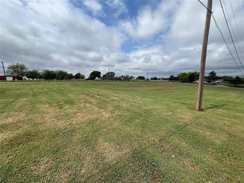 1.21 Acres of Residential Land for Sale in Cordell, Oklahoma