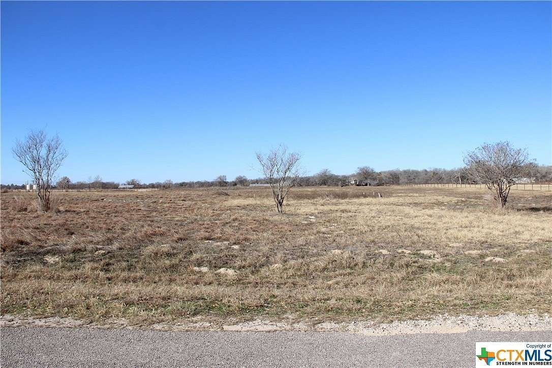 1.667 Acres of Residential Land for Sale in La Vernia, Texas