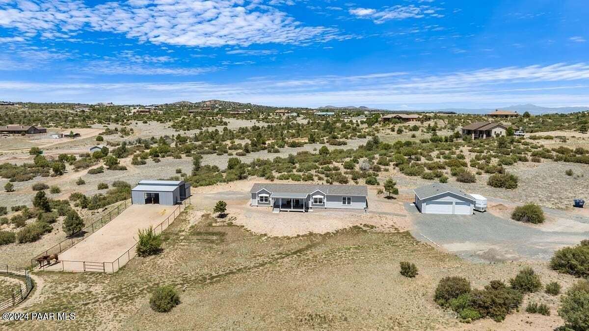 2.2 Acres of Residential Land with Home for Sale in Prescott, Arizona